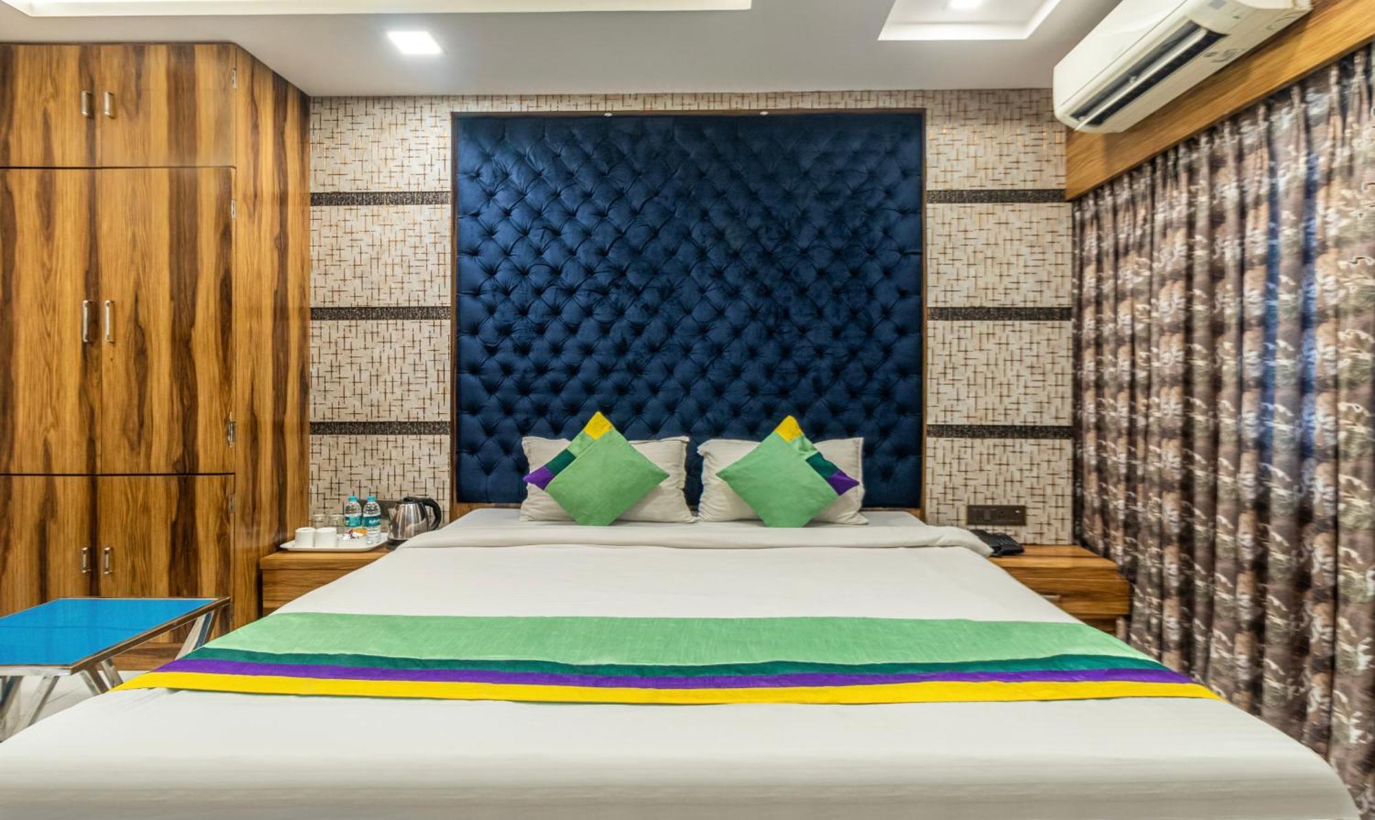 Hotel Orion Crystal كولكاتا المظهر الخارجي الصورة
