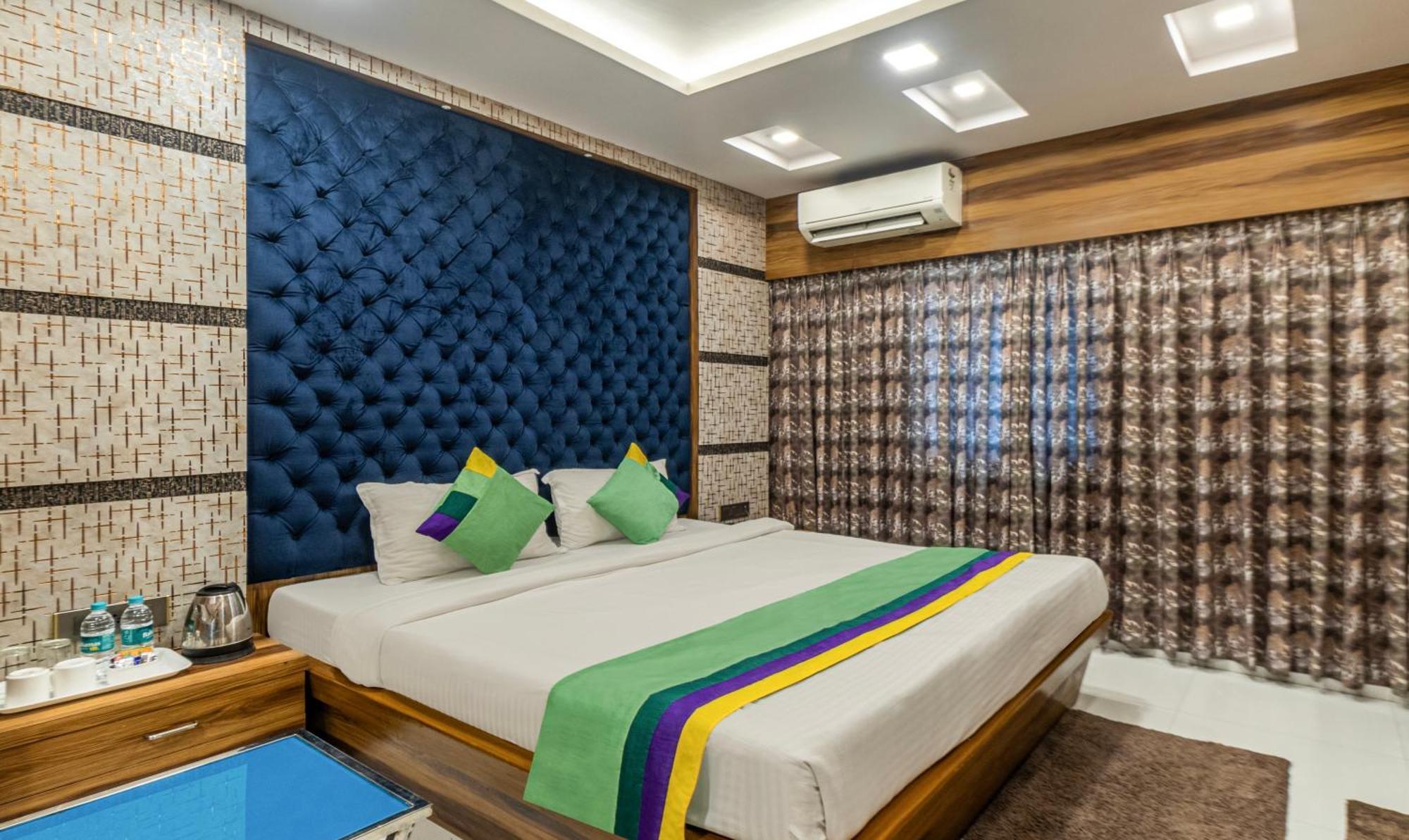 Hotel Orion Crystal كولكاتا المظهر الخارجي الصورة