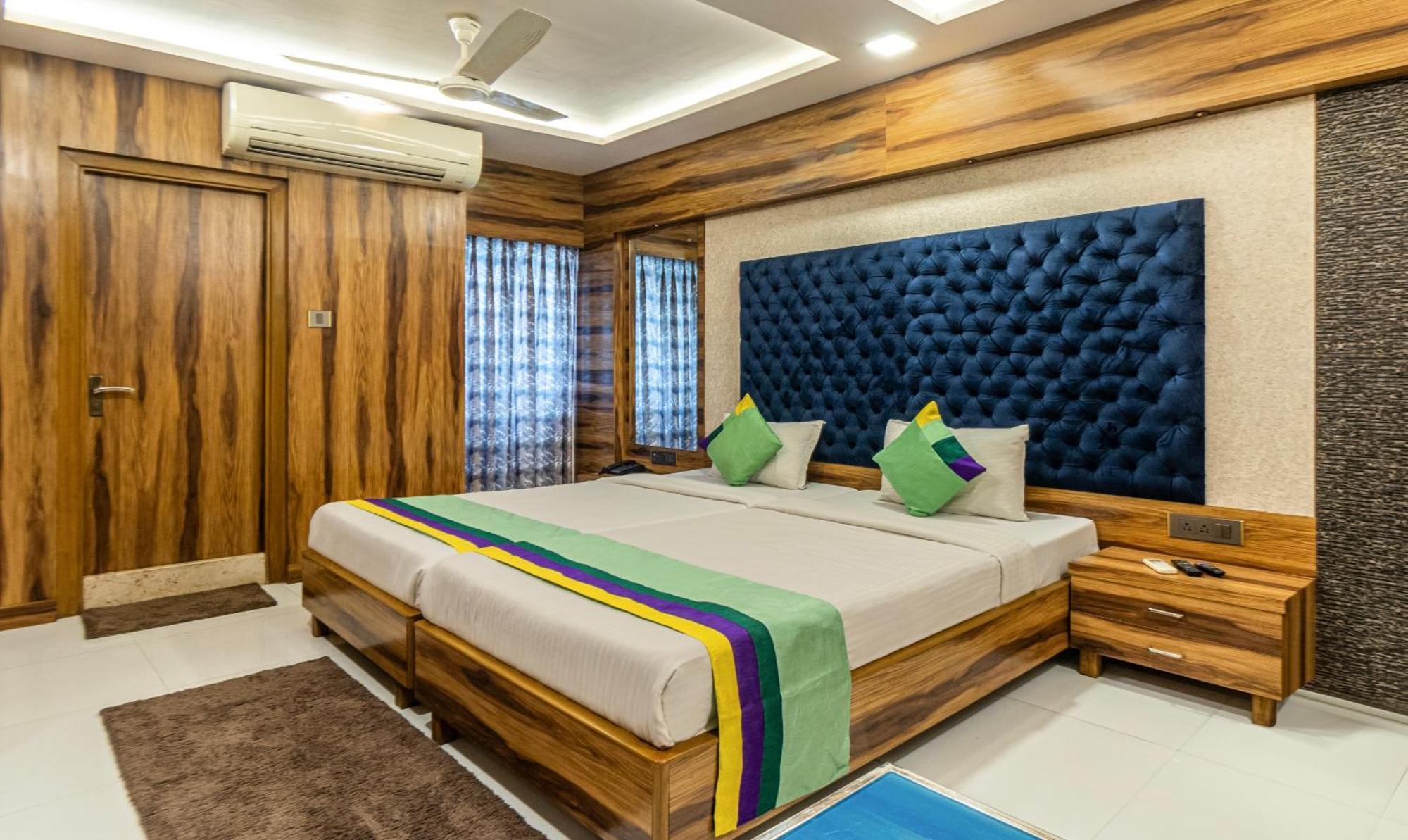 Hotel Orion Crystal كولكاتا المظهر الخارجي الصورة