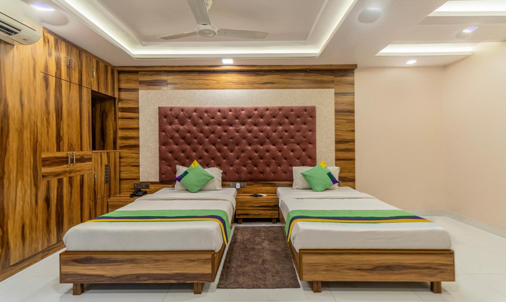 Hotel Orion Crystal كولكاتا المظهر الخارجي الصورة